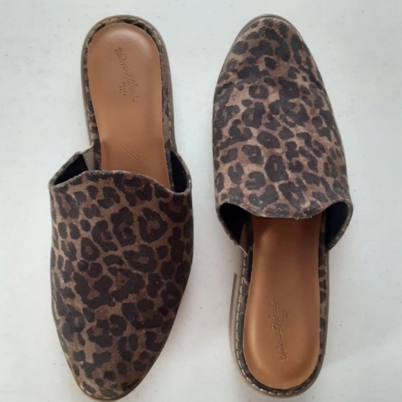 🌻Sold🌻 Universal Thread Animal Print Slip On Mule Shoes - Picture 2 of 7